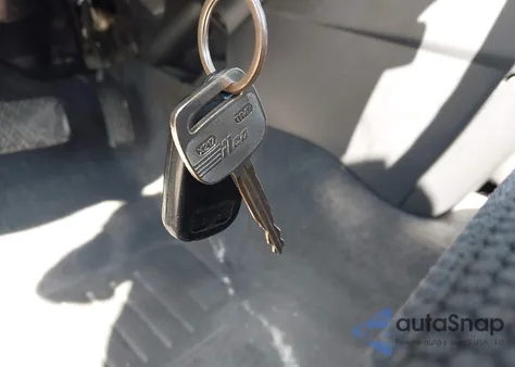 2008 Pontiac Vibe из США, поврежденный, VIN 5Y2SL65858Z404095